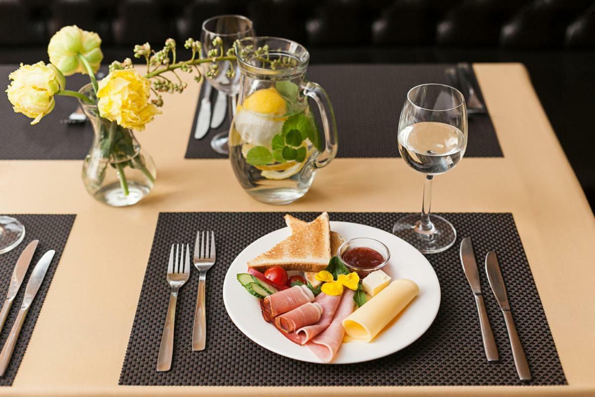 Hotel Conviva Panevėžys Esterno foto