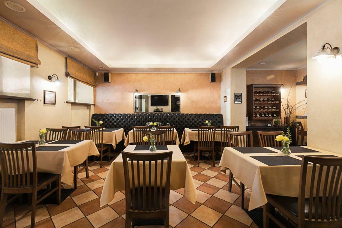 Hotel Conviva Panevėžys Esterno foto